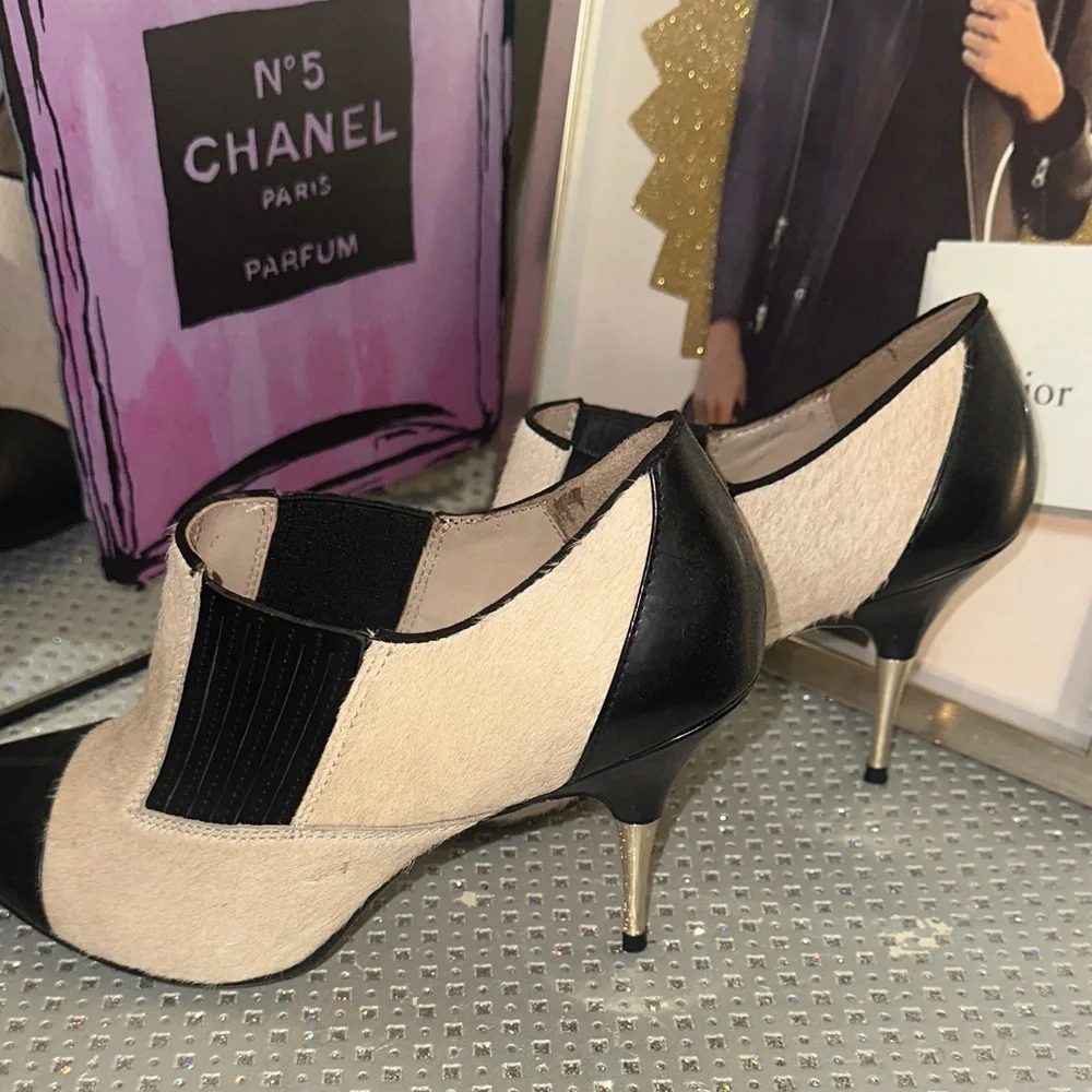 Karen Millen Black and Cream Hair Calf Pumps